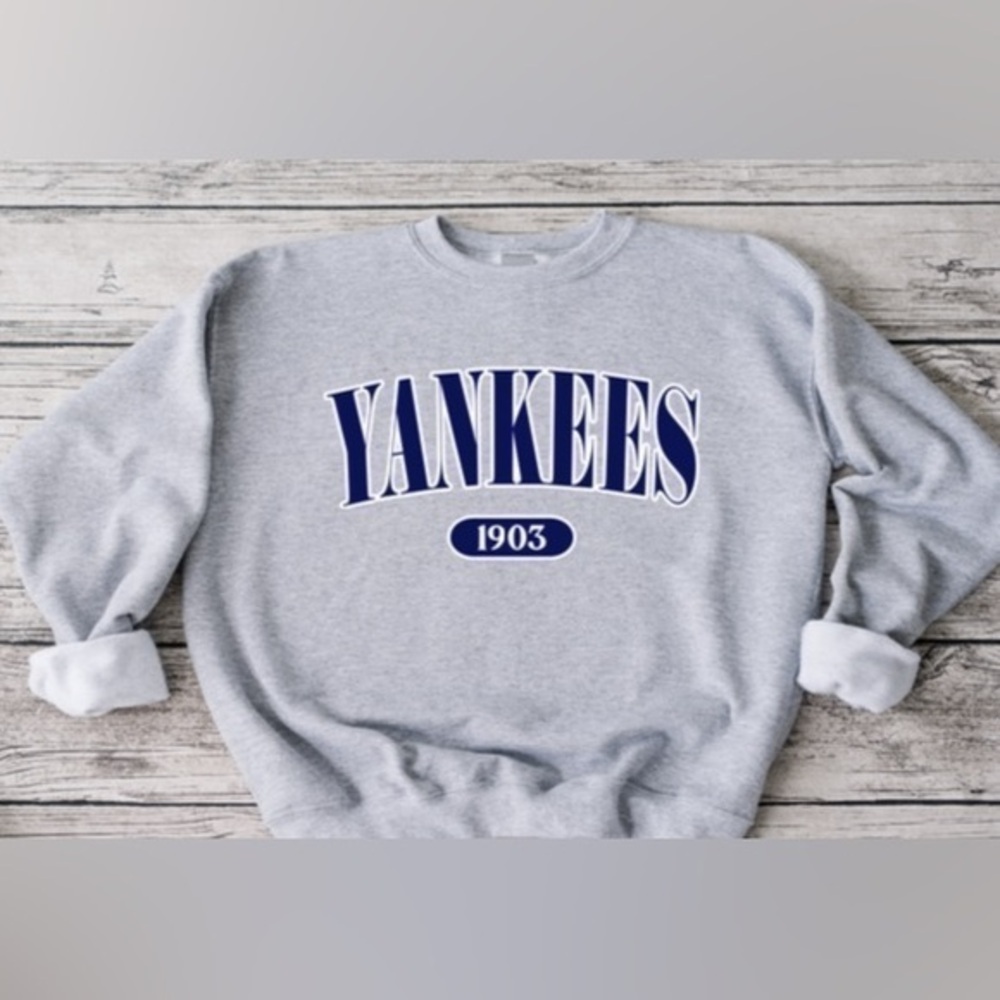 Yankees Offset Crewneck